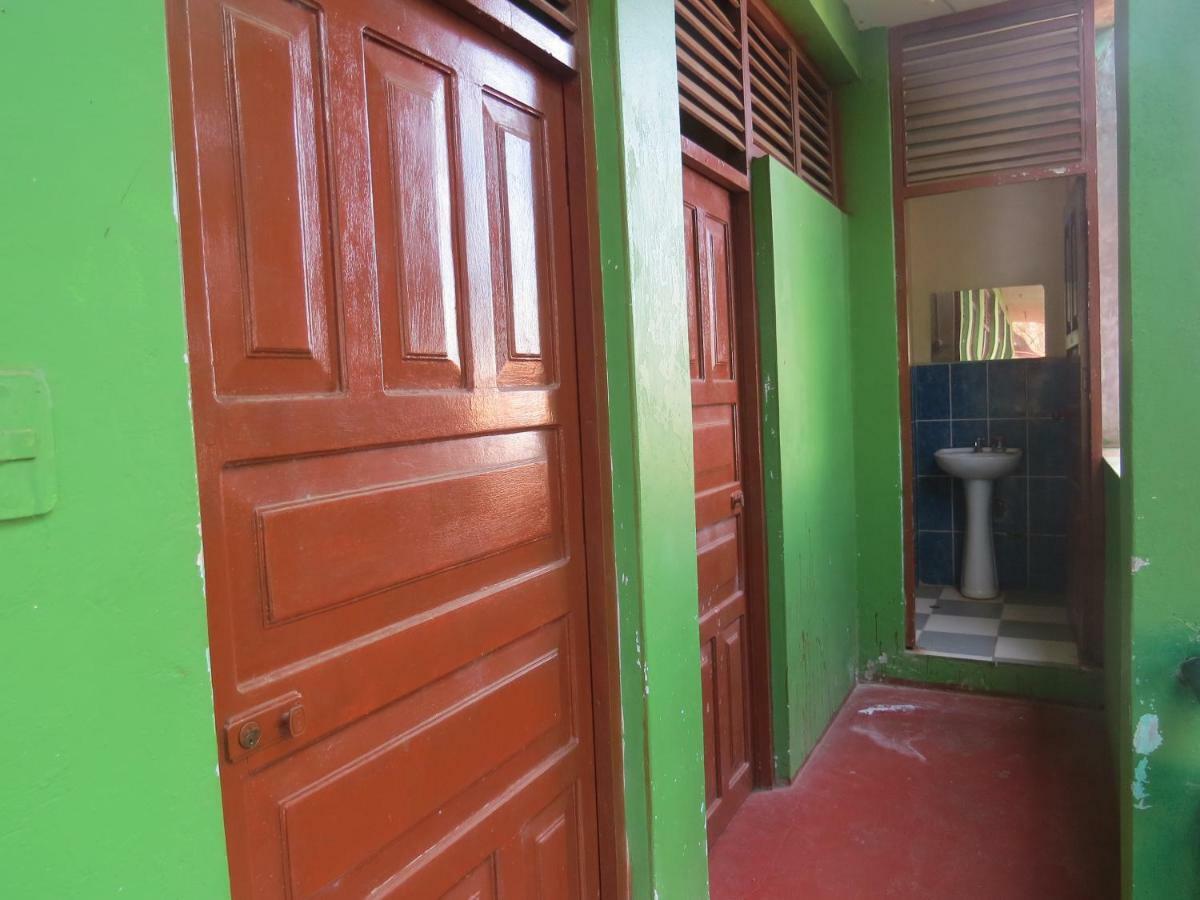 Tambopata Hostel Bambu Puerto Maldonado Kültér fotó